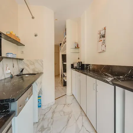 Apartment Hiss By Interhome